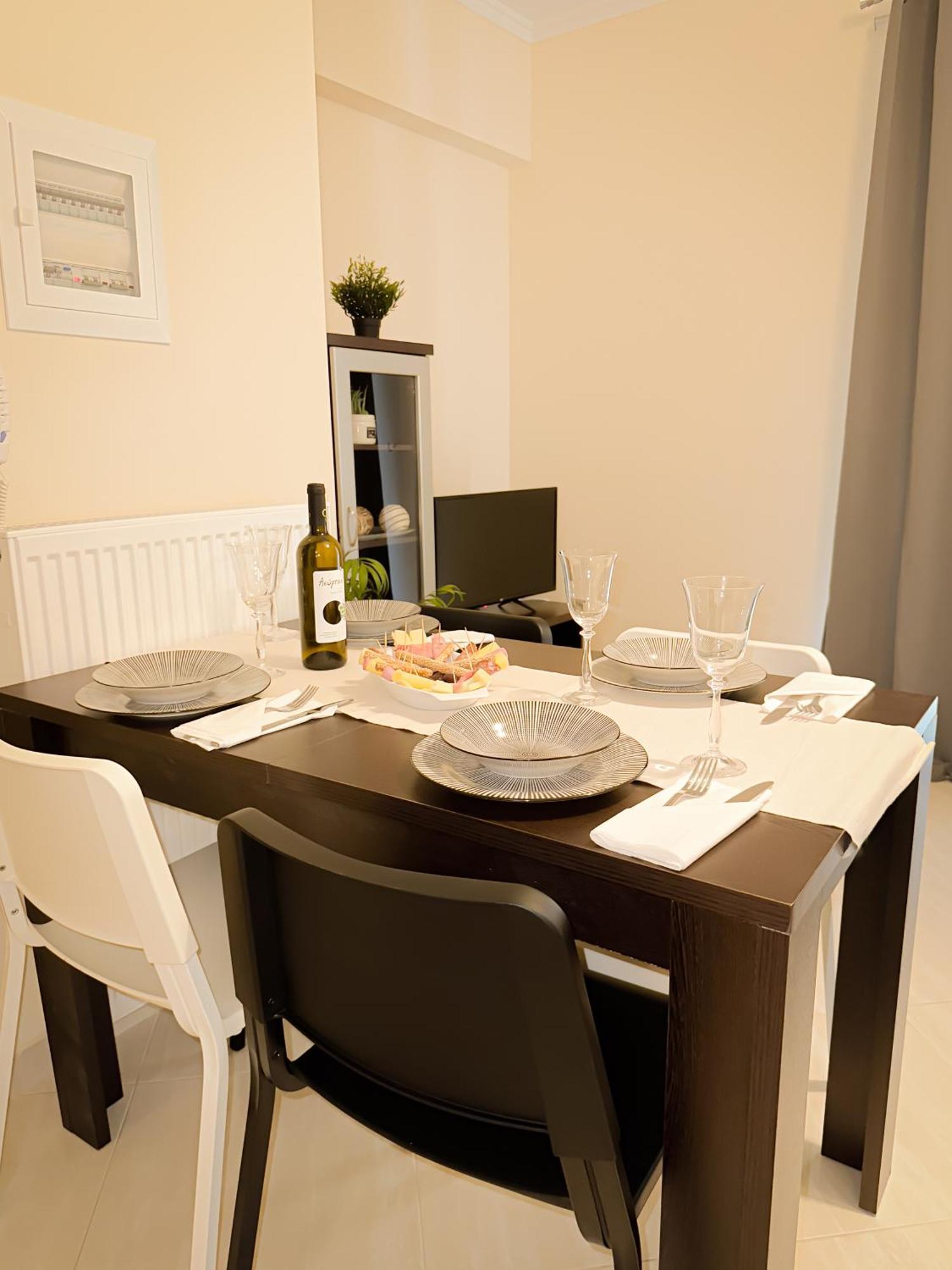 Sun N' Salt I Apartment Толо Екстер'єр фото