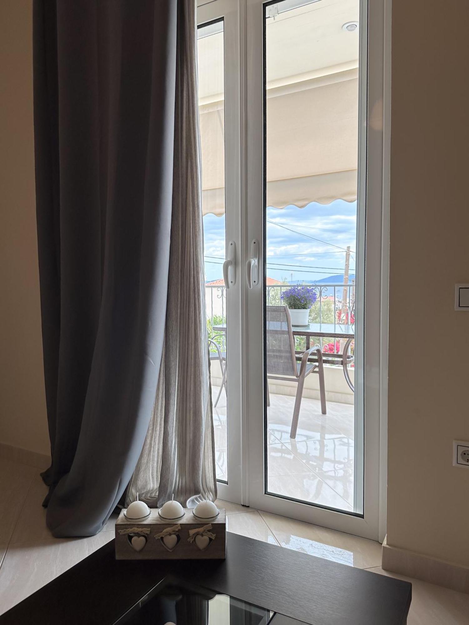 Sun N' Salt I Apartment Толо Екстер'єр фото
